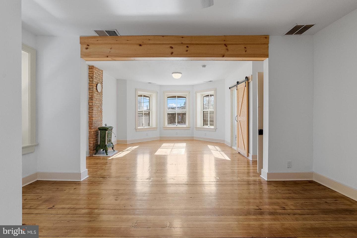 132 Amherst Street photo 35