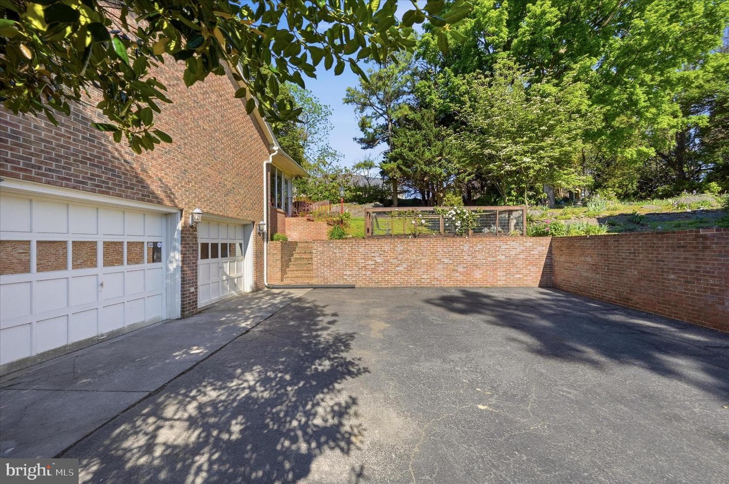 315 Walker Street photo 43