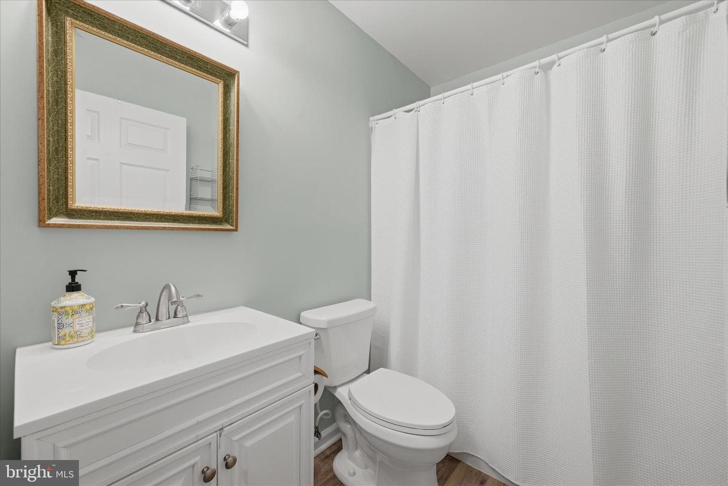 1851 Melvor Lane photo 16