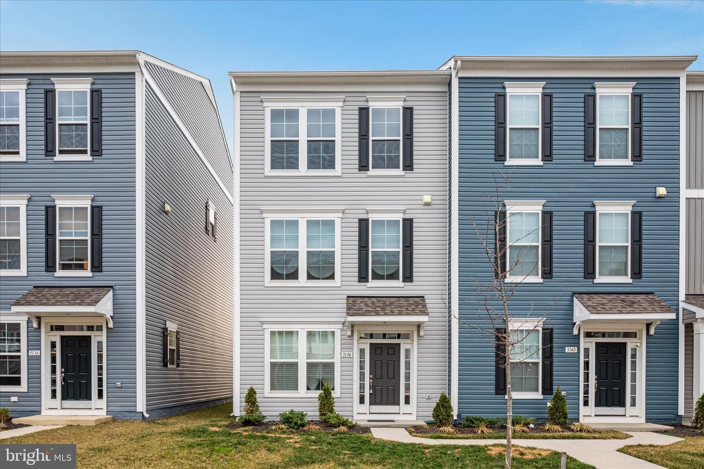 3138 Eton Place photo 5
