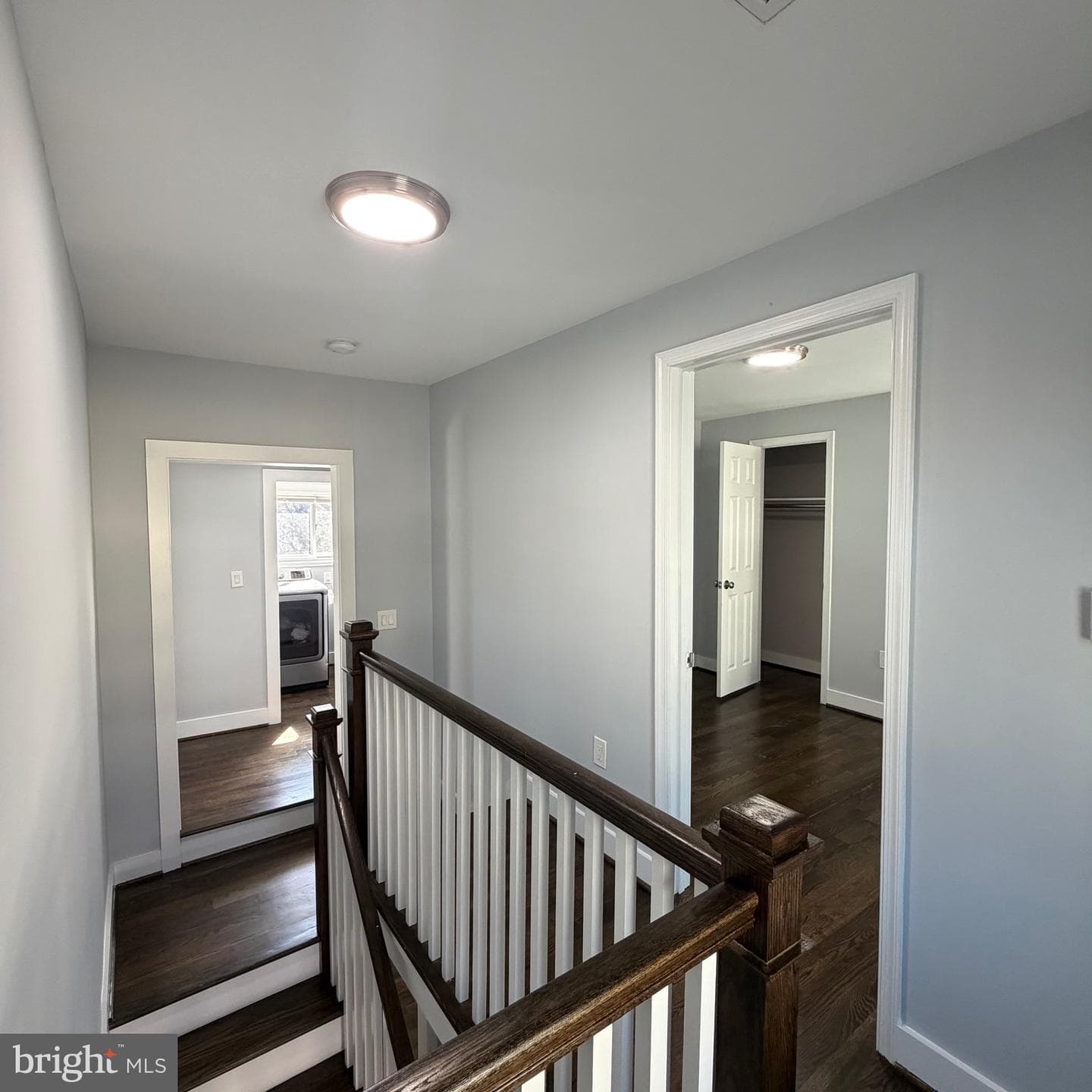 115 E Monmouth Street photo 16