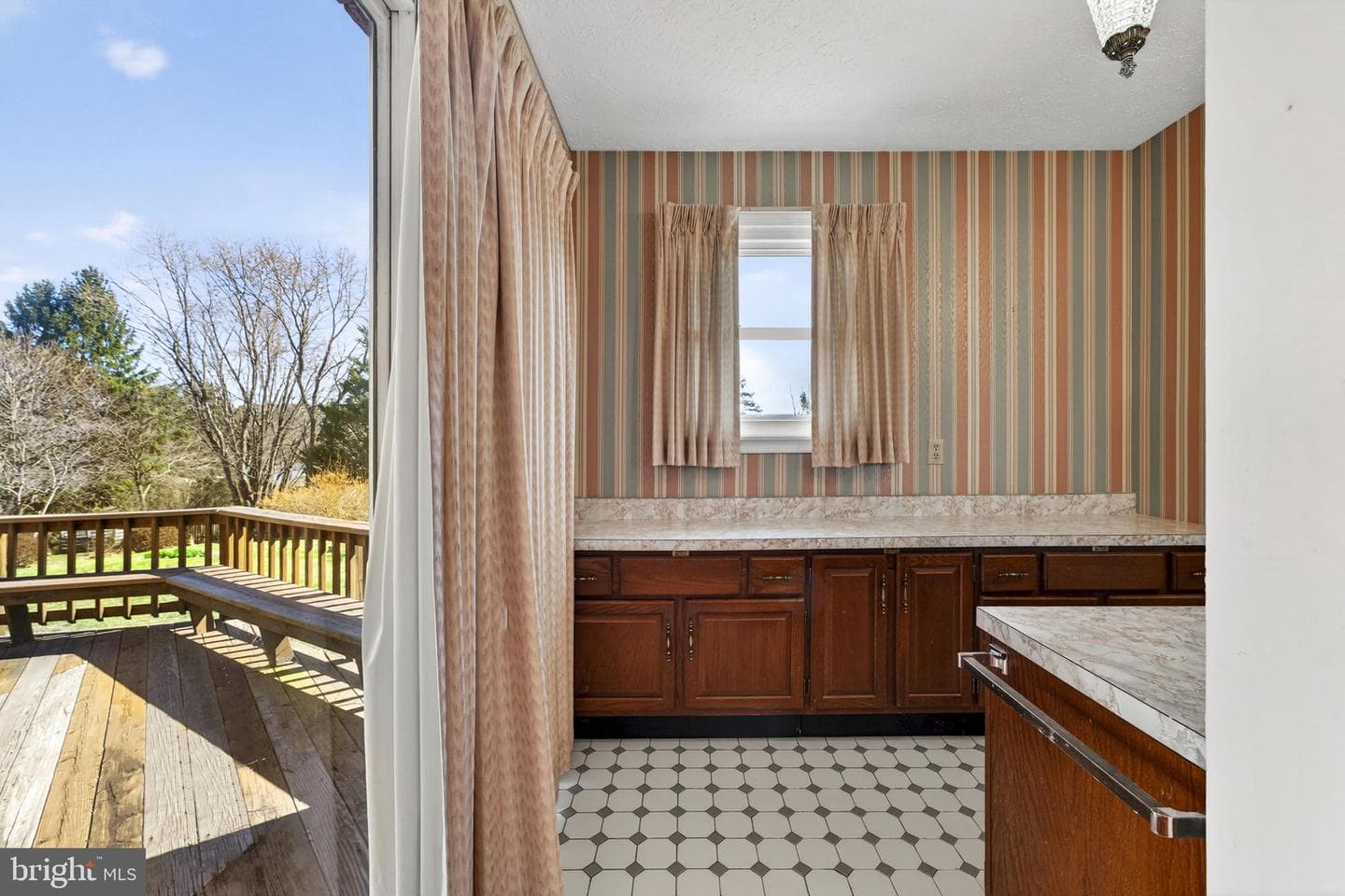 308 Ridge Avenue photo 29