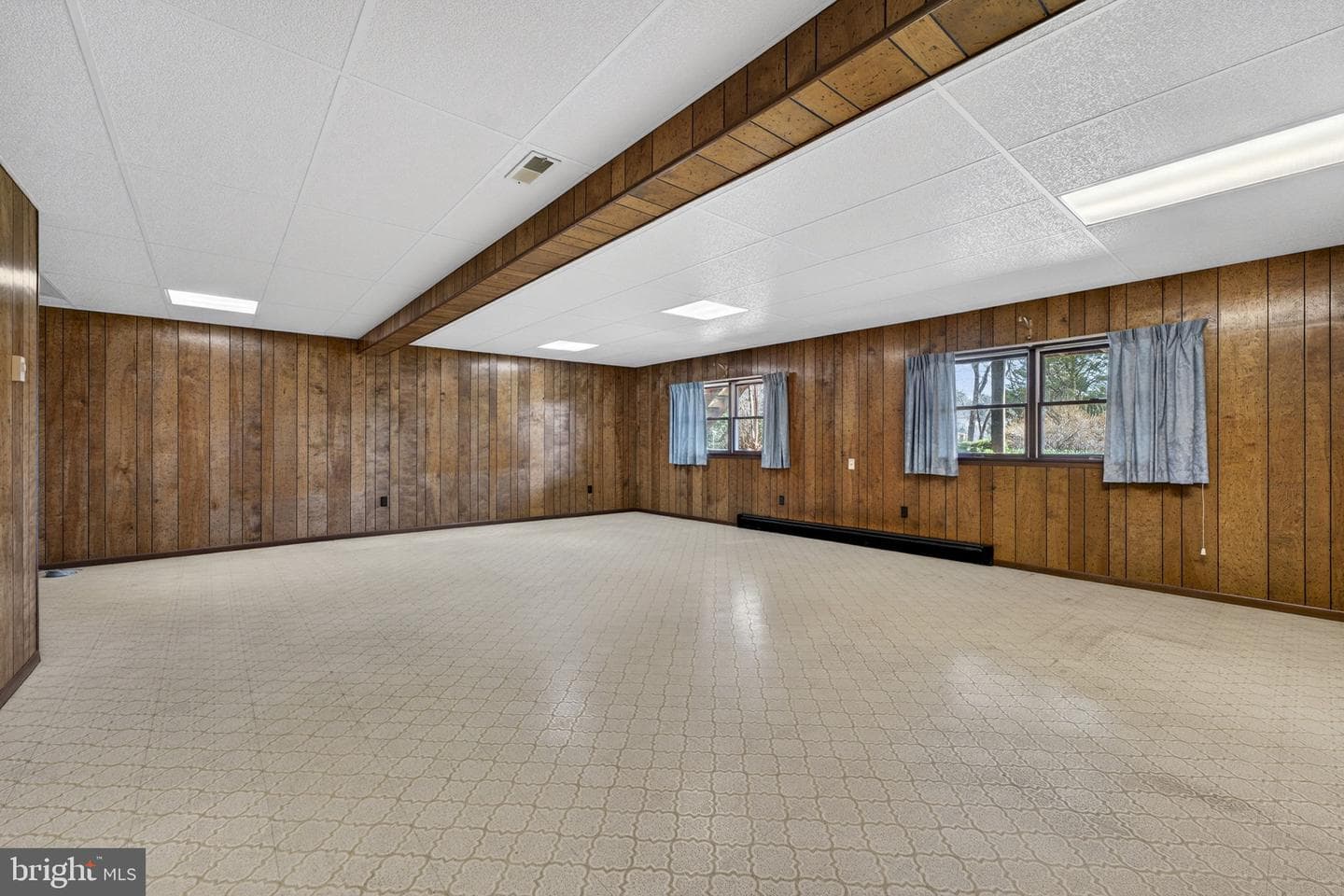 308 Ridge Avenue photo 37