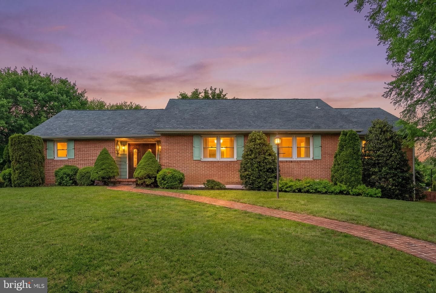 308 Ridge Avenue photo 55
