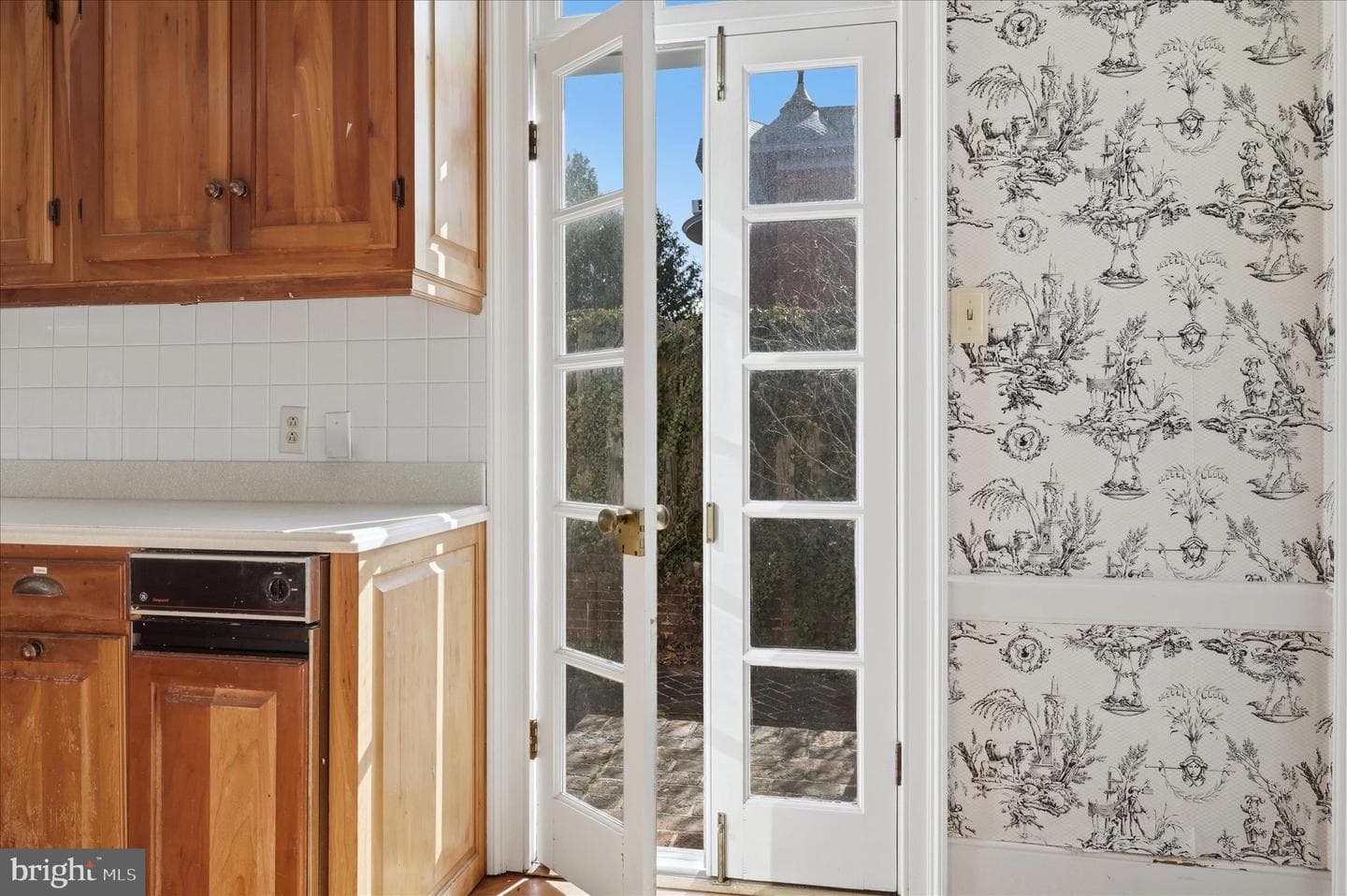 217 W Boscawen Street photo 34