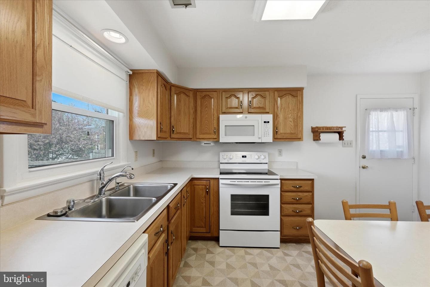 113 Christopher Drive photo 16
