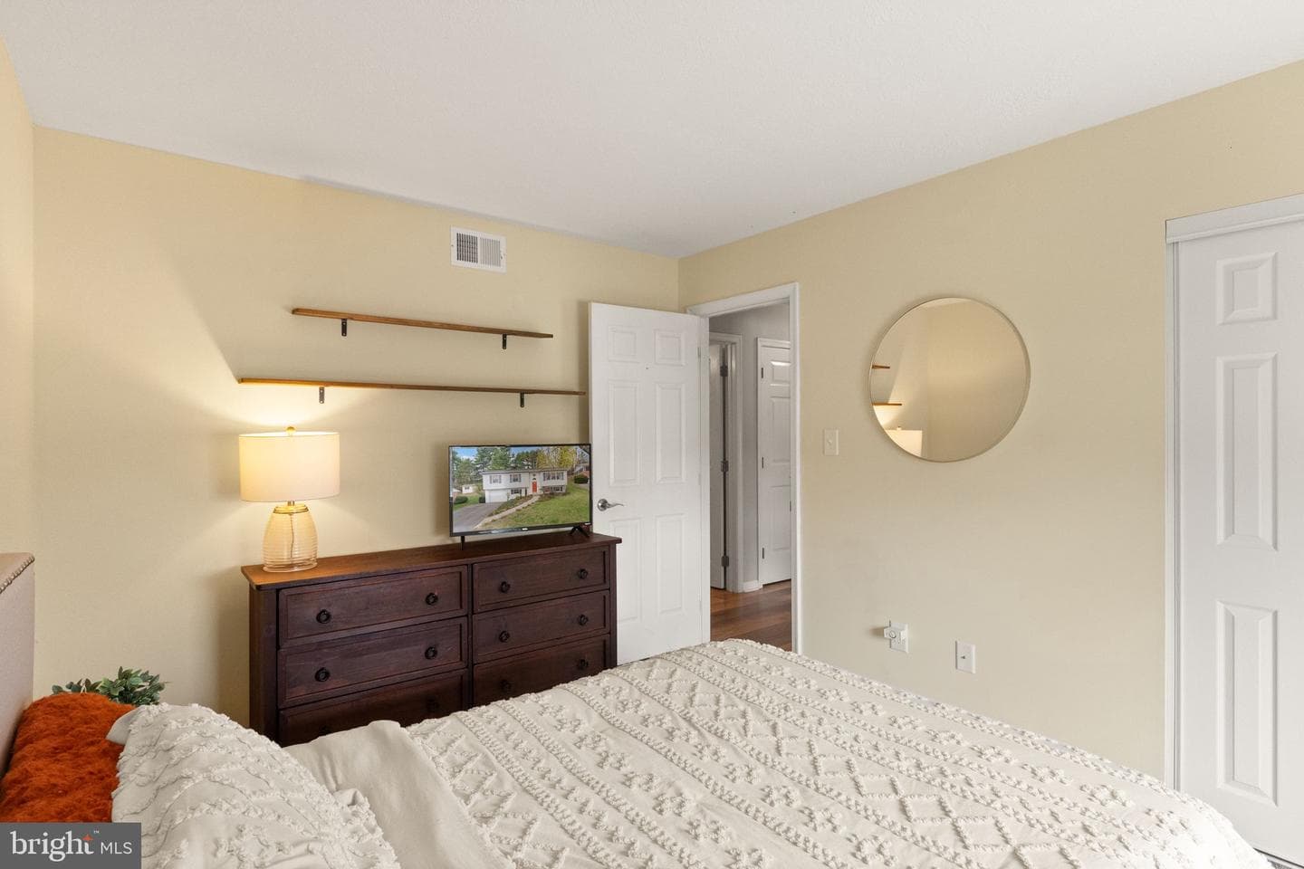 413 George Street photo 25