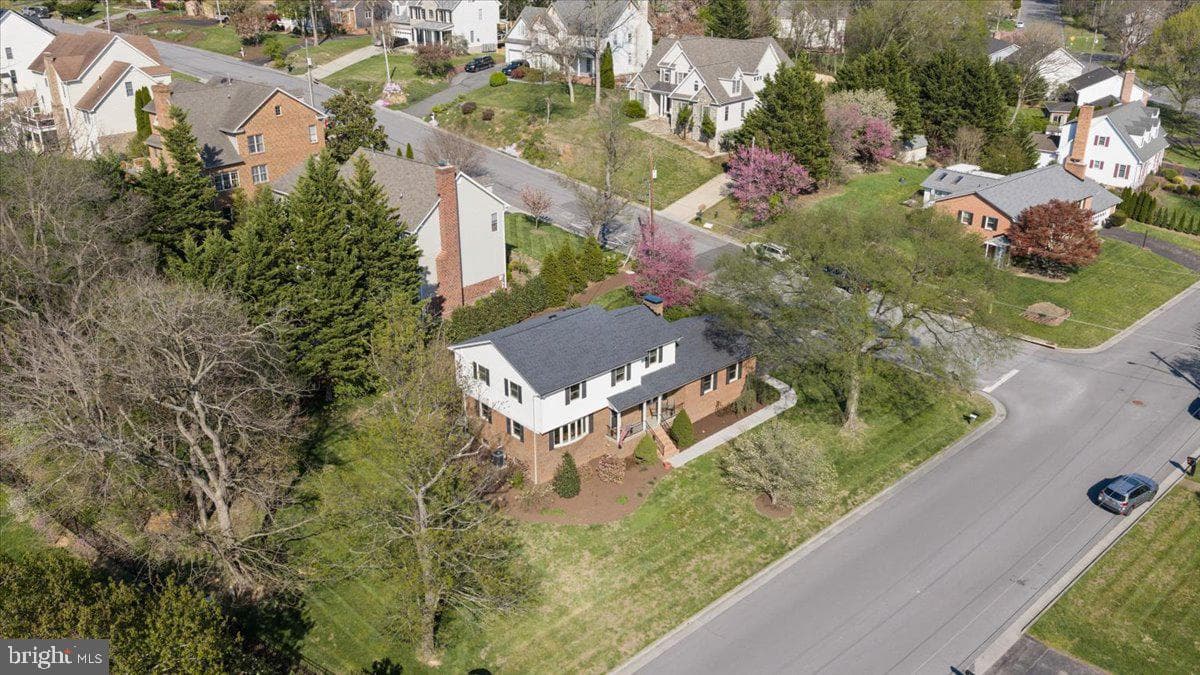 1300 Caroline Street photo 43