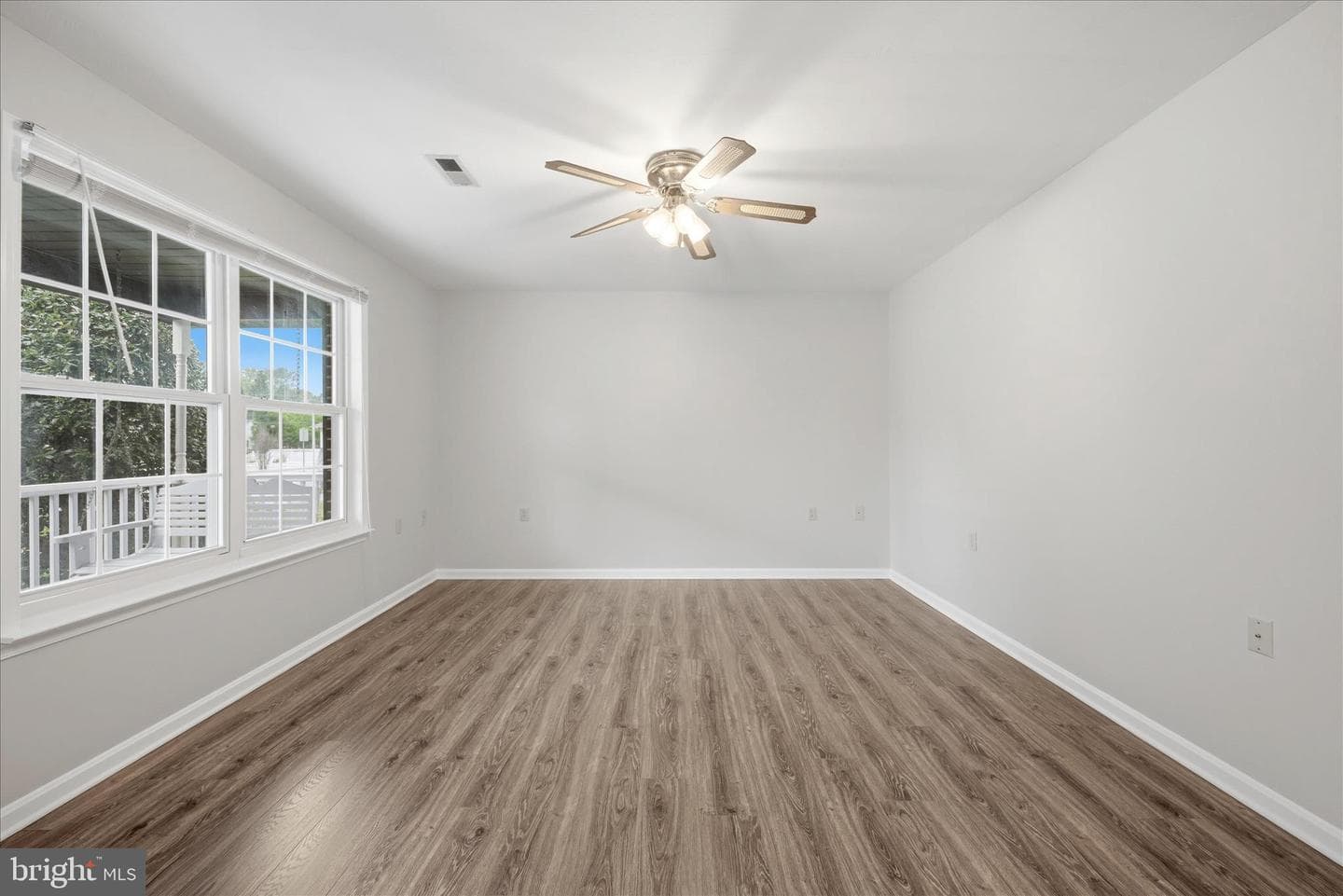 202 Russelcroft Road photo 10