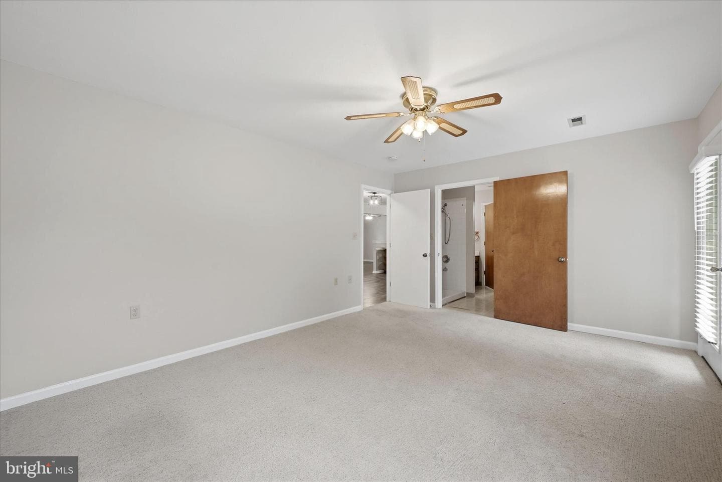 202 Russelcroft Road photo 23