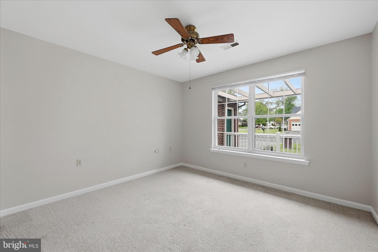 202 Russelcroft Road photo 29