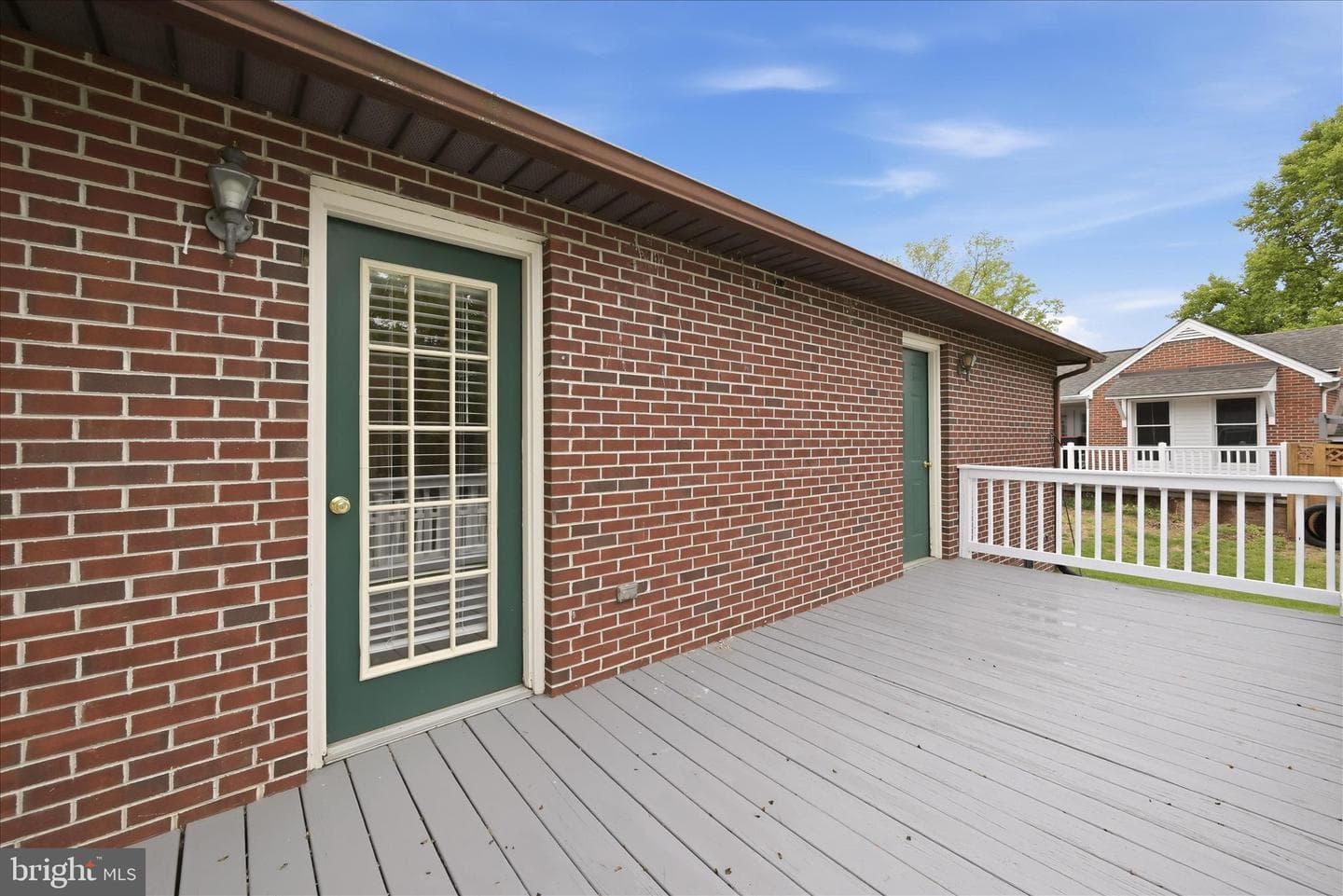 202 Russelcroft Road photo 38
