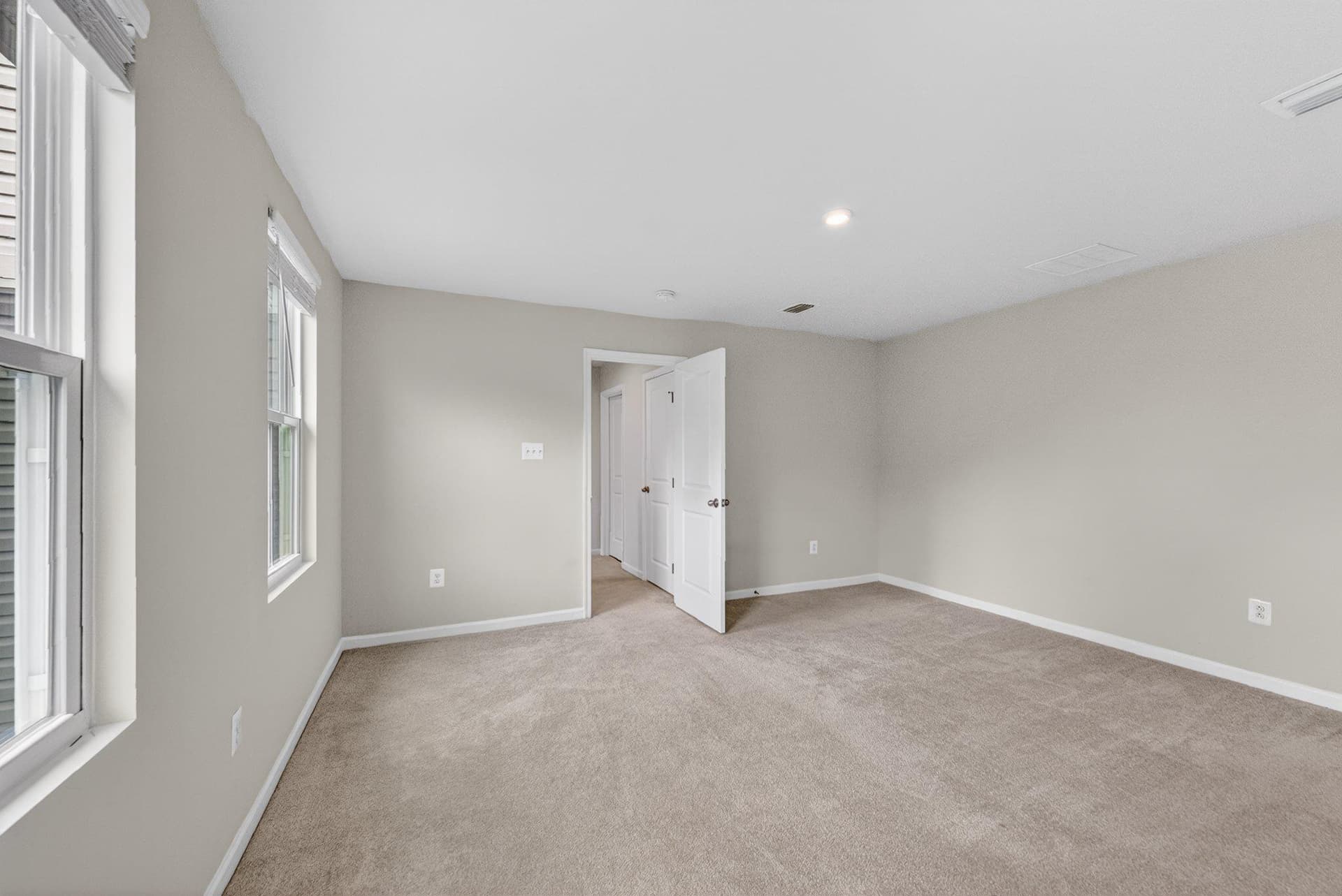 310 Longview Avenue photo 25