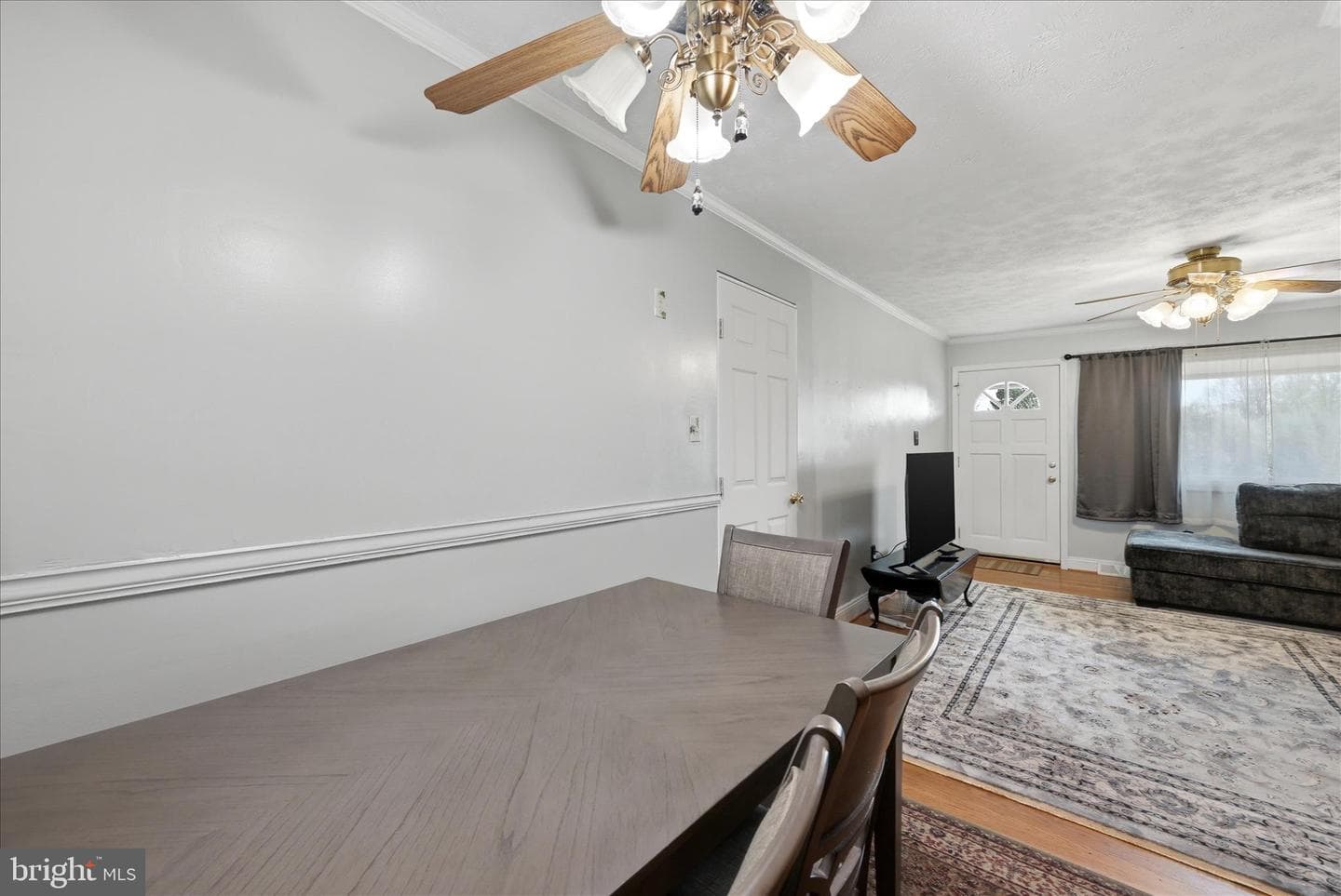 433 Beechcroft Road photo 11