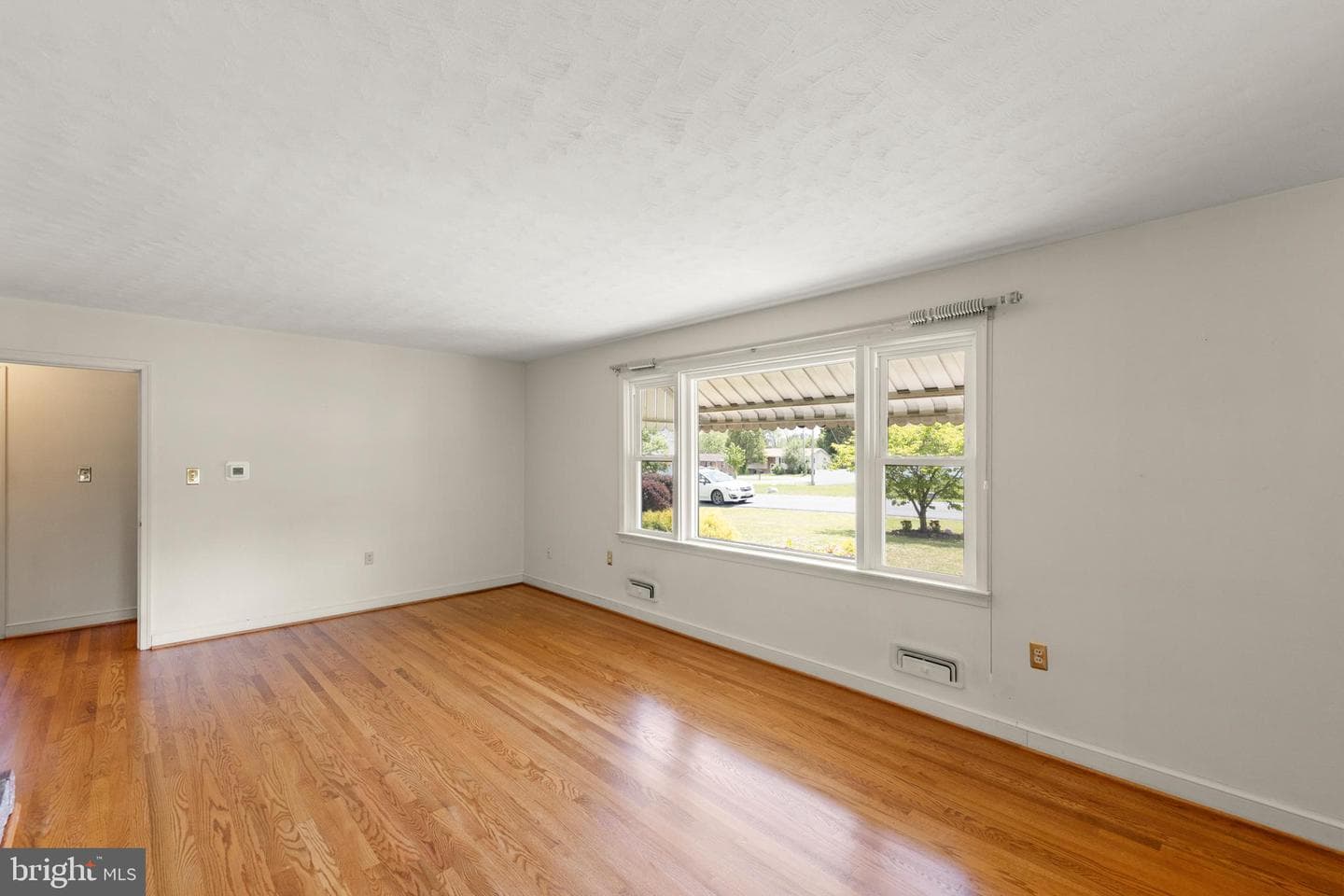 328 Longview Avenue photo 14