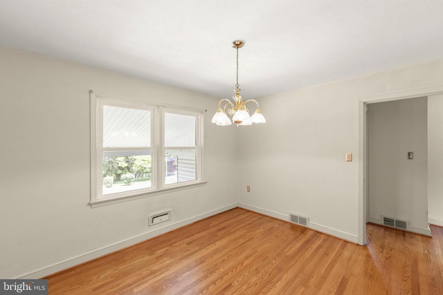 328 Longview Avenue photo 26