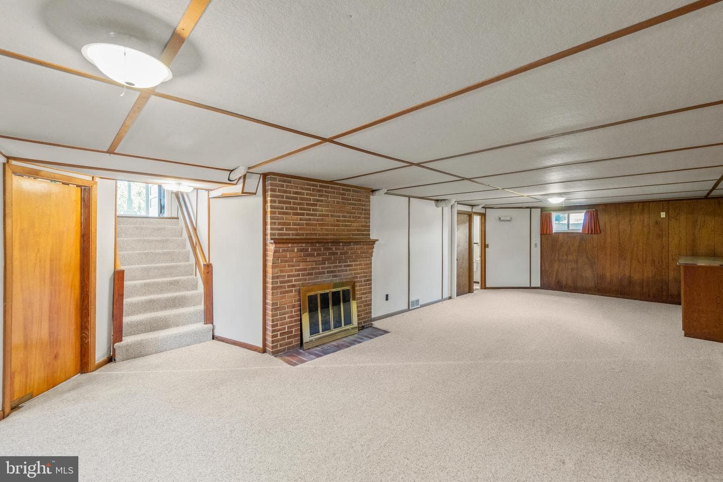 328 Longview Avenue photo 32