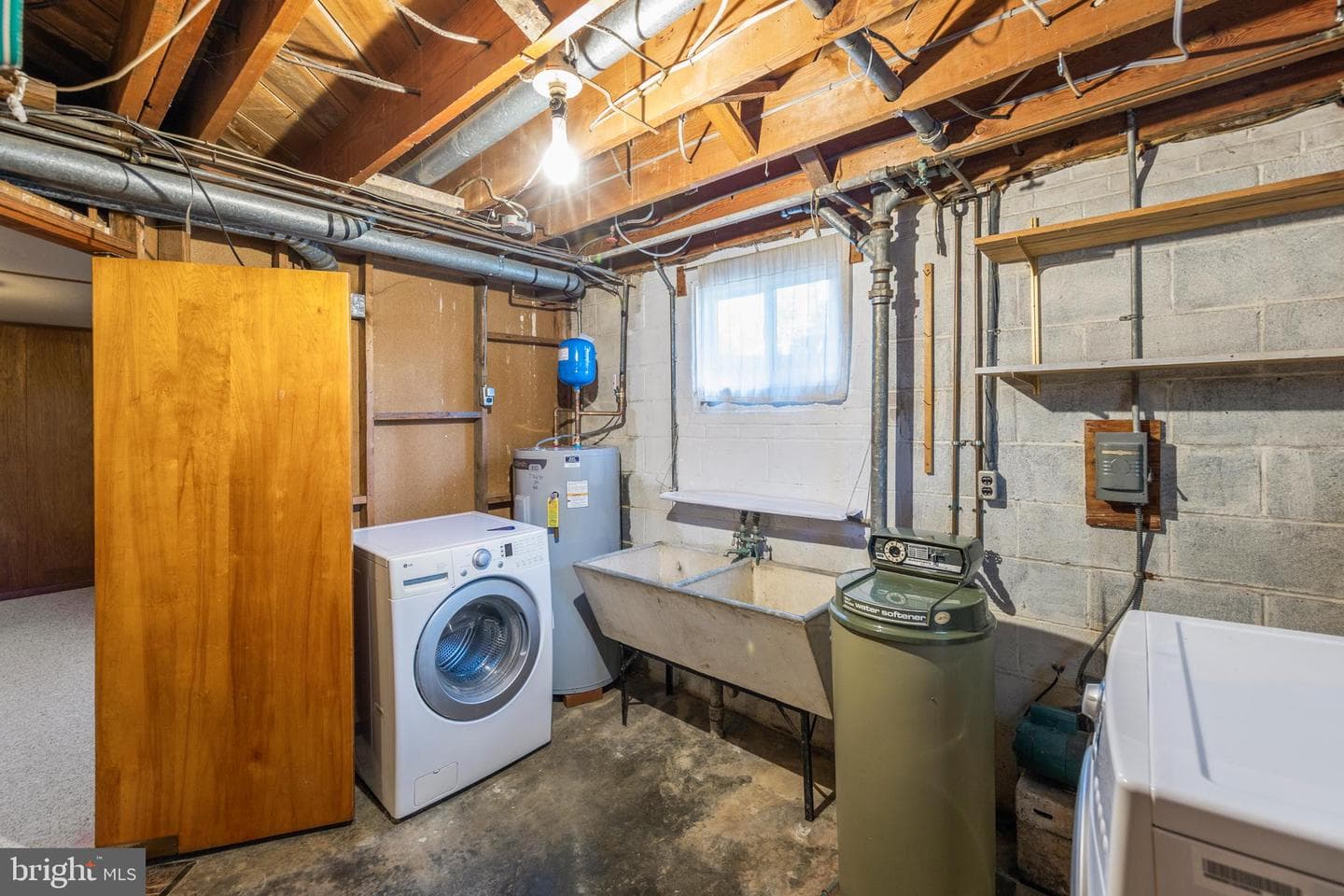 328 Longview Avenue photo 41