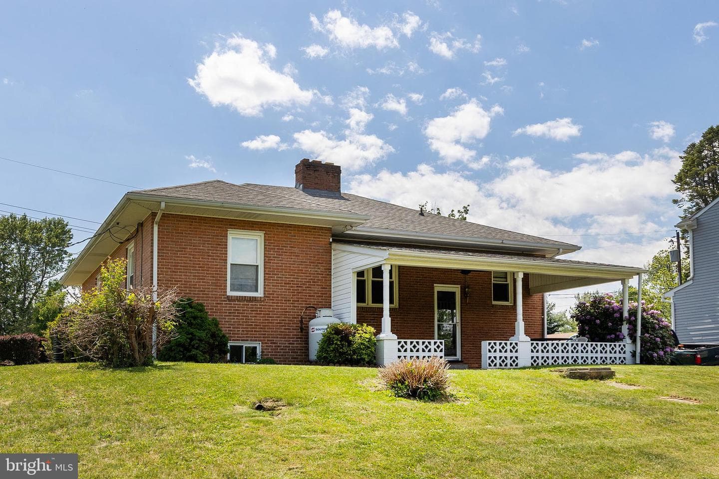 328 Longview Avenue photo 8