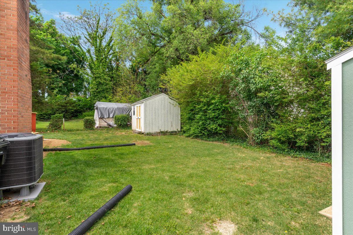 420 E Pall Mall Street photo 28