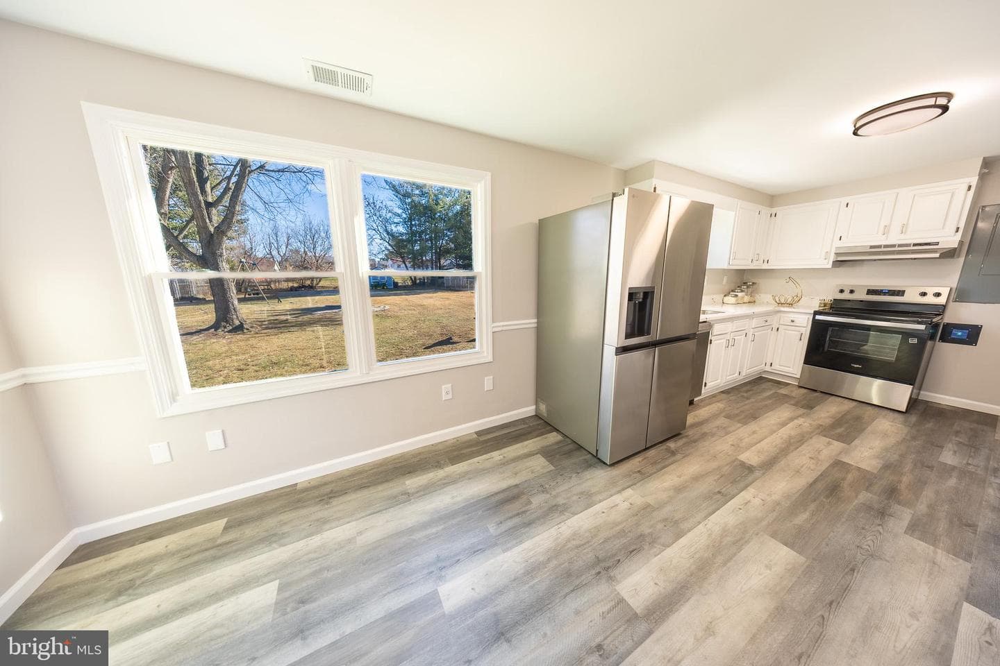 2952 Grace Street photo 5