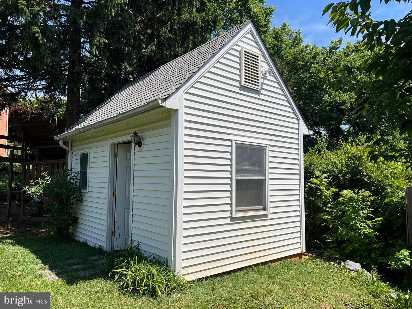 1709 Brandon Drive photo 3