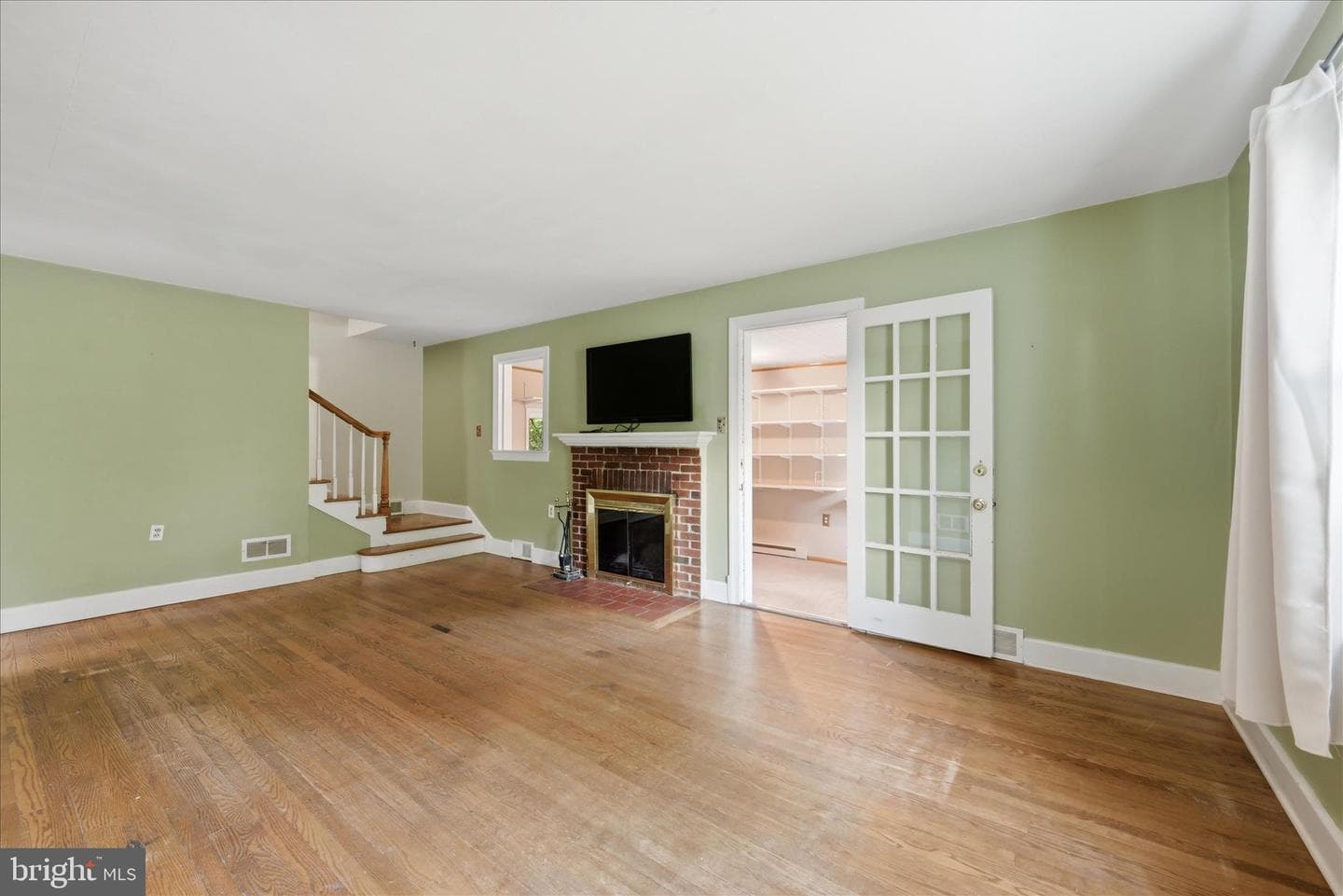410 N Pleasant Valley Road photo 14