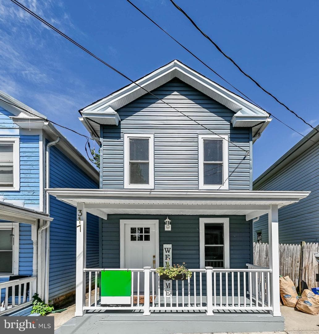 317 Fairview Ave photo 1