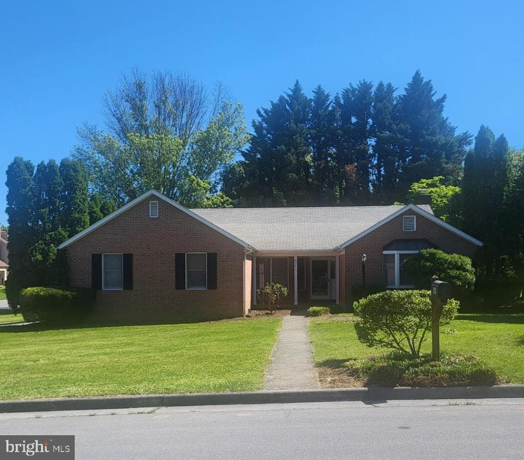 654 Treys Drive photo 3