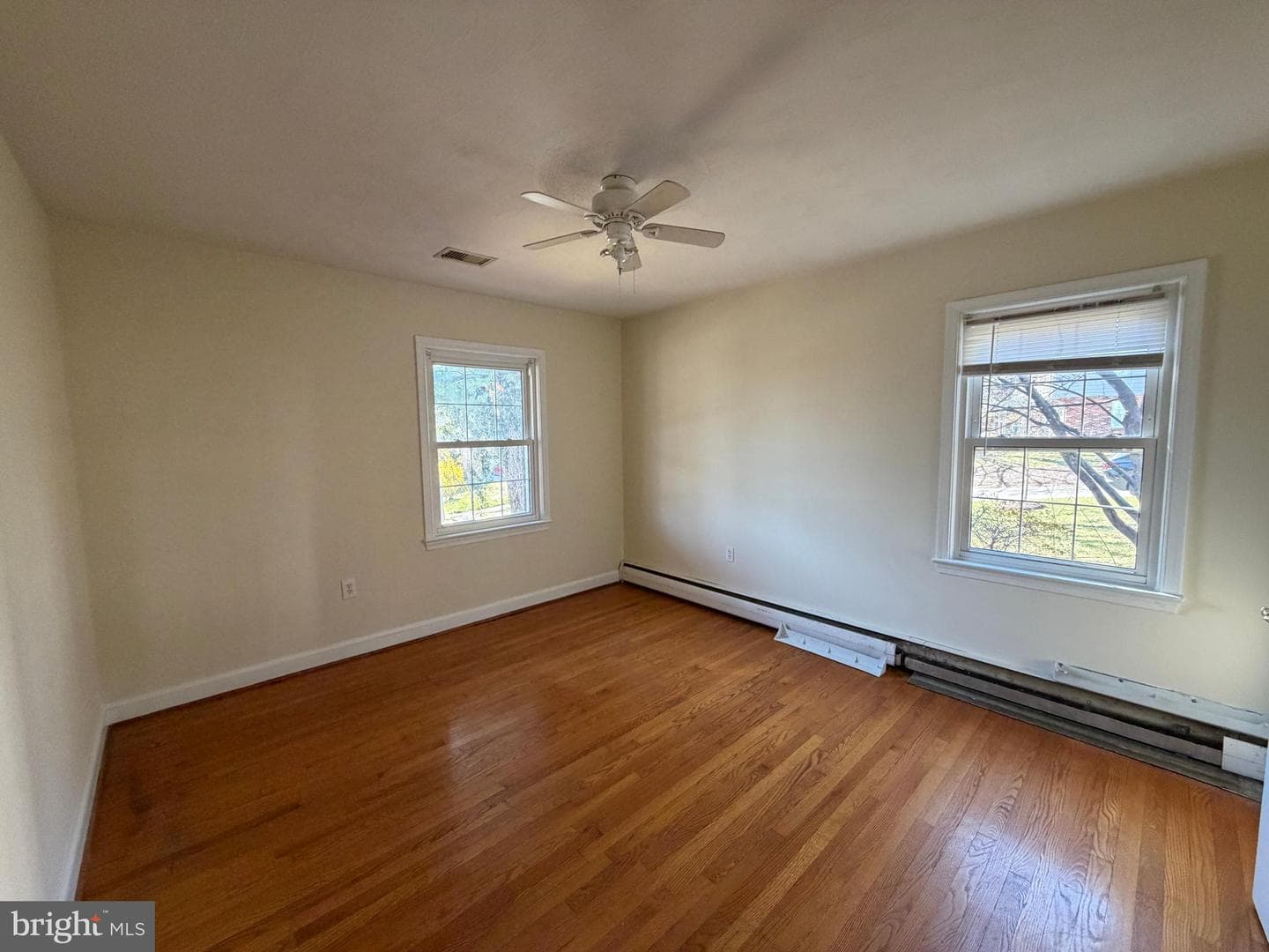 540 Bellview Ave photo 22