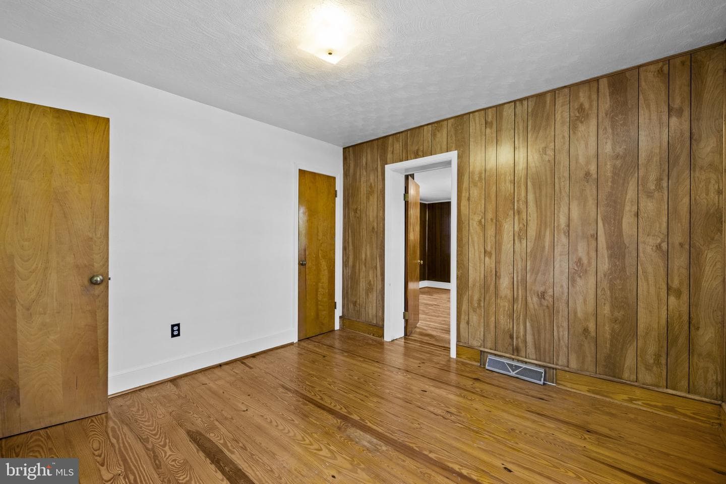 2917 First St photo 26