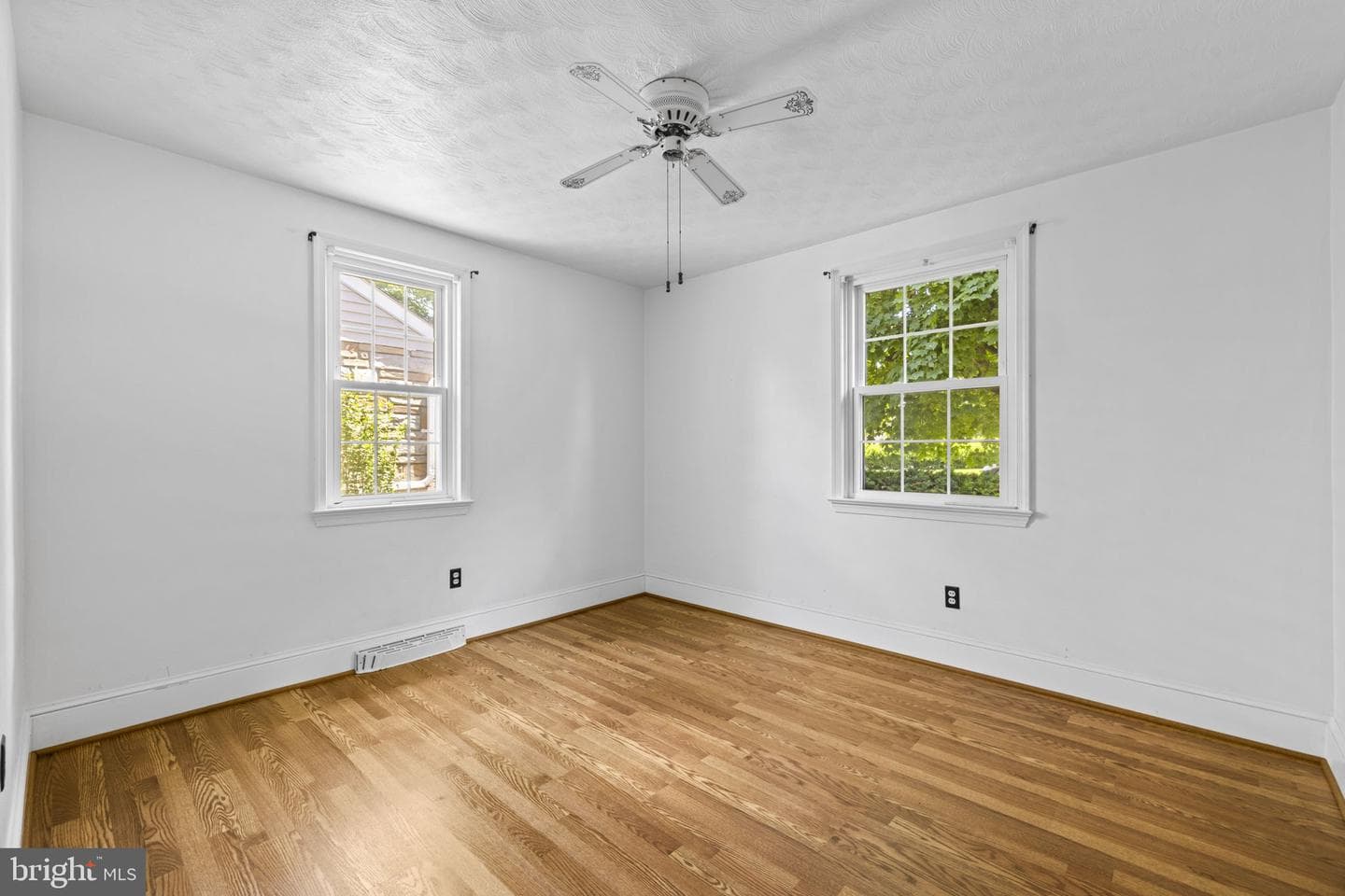 2917 First St photo 28