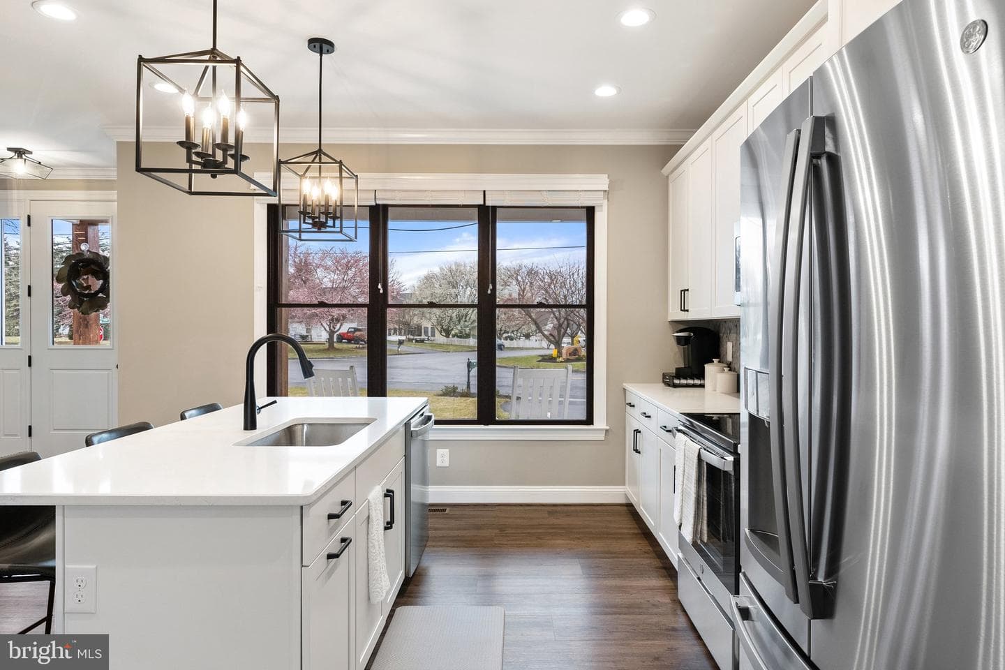 2532 Middle Road photo 17