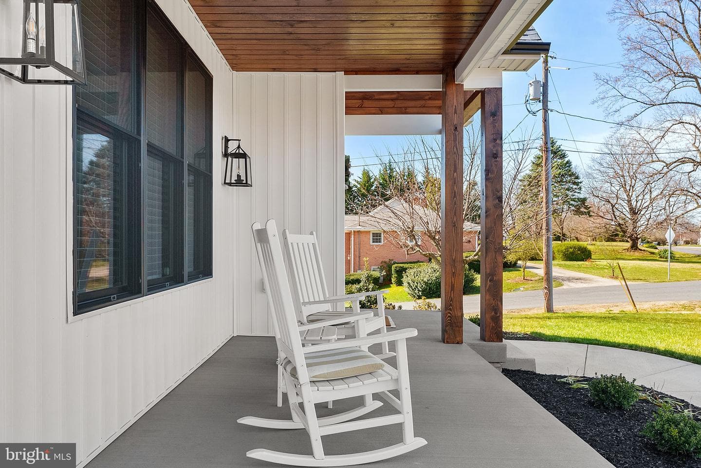 2532 Middle Road photo 5