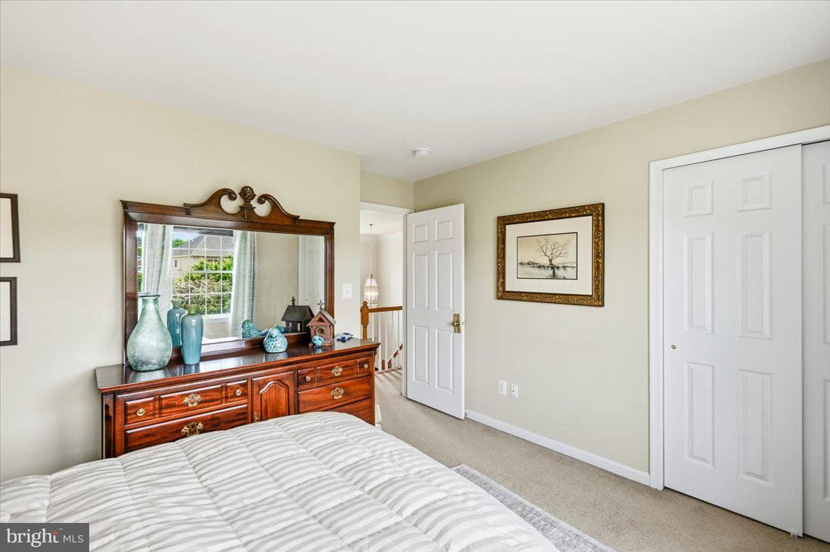 926 Meadow Court photo 37