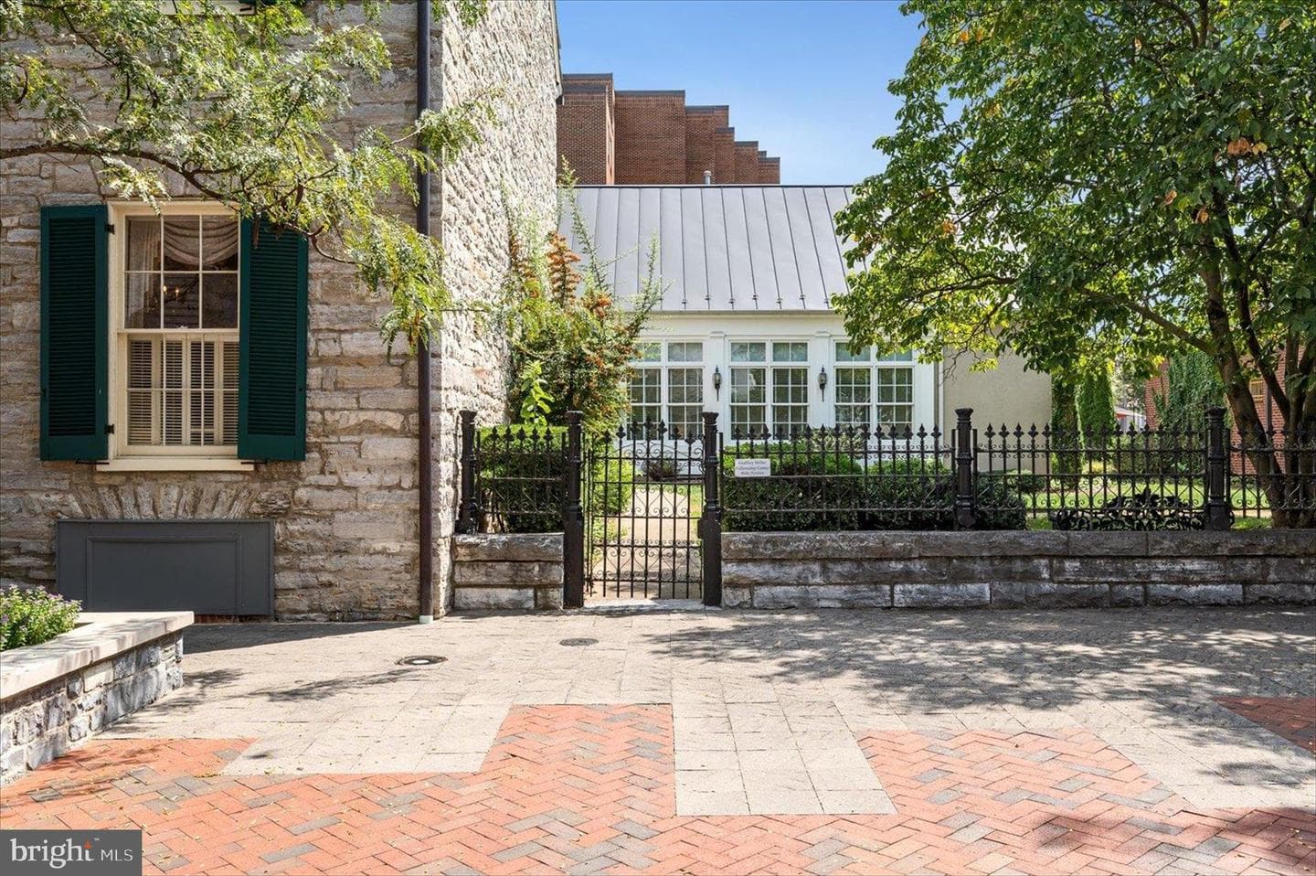 411 N Loudoun Street #105 photo 66