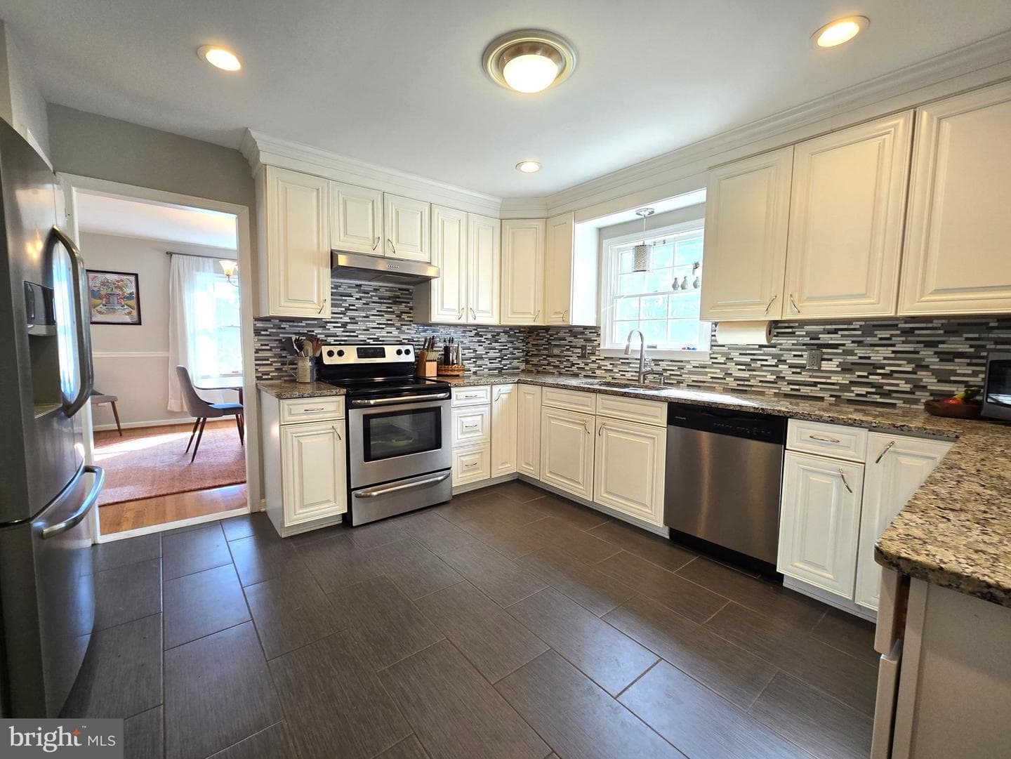 1613 Van Couver Street photo 15