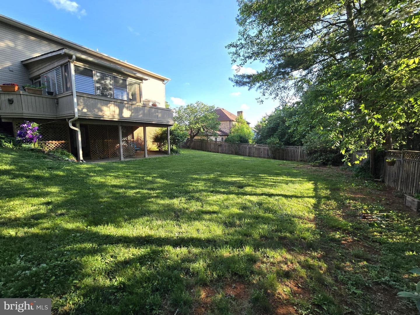 1613 Van Couver Street photo 54
