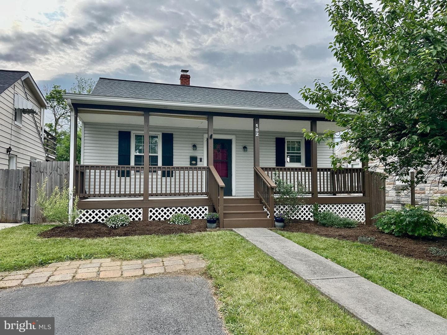 102 N Purcell Avenue