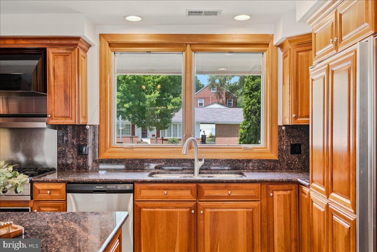1202 Handley Avenue photo 20