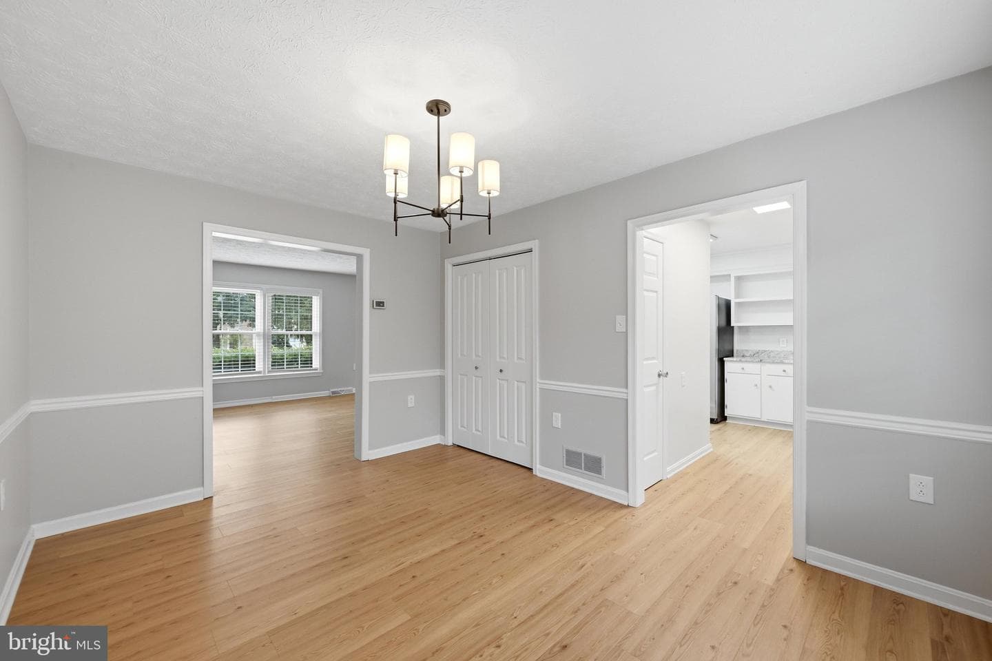 824 Appleseed Court photo 12