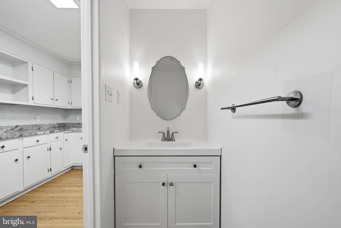 824 Appleseed Court photo 17