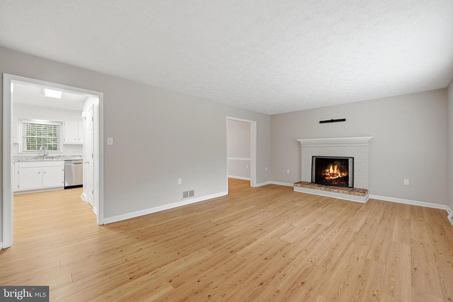 824 Appleseed Court photo 7