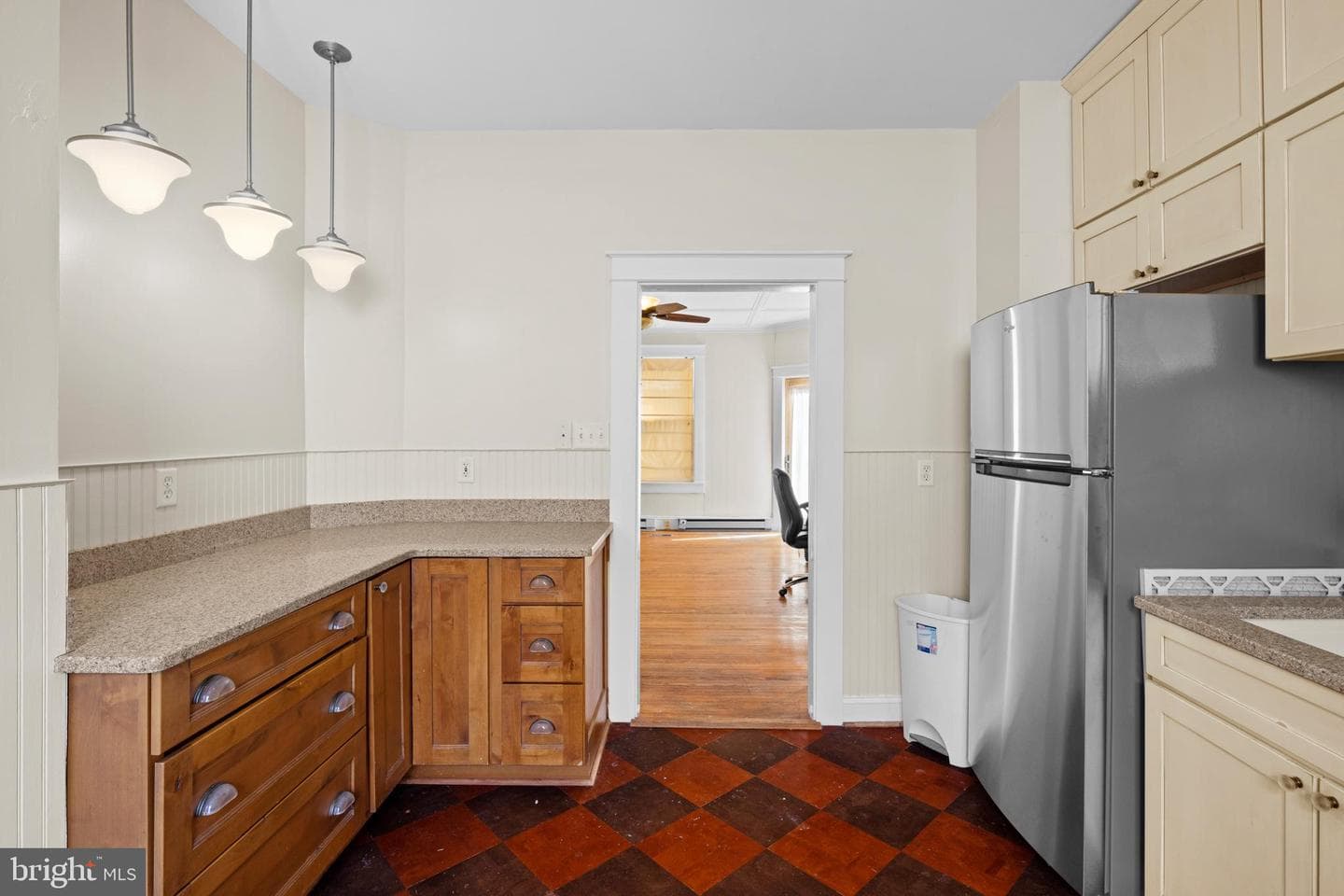 108 Luray Avenue photo 8