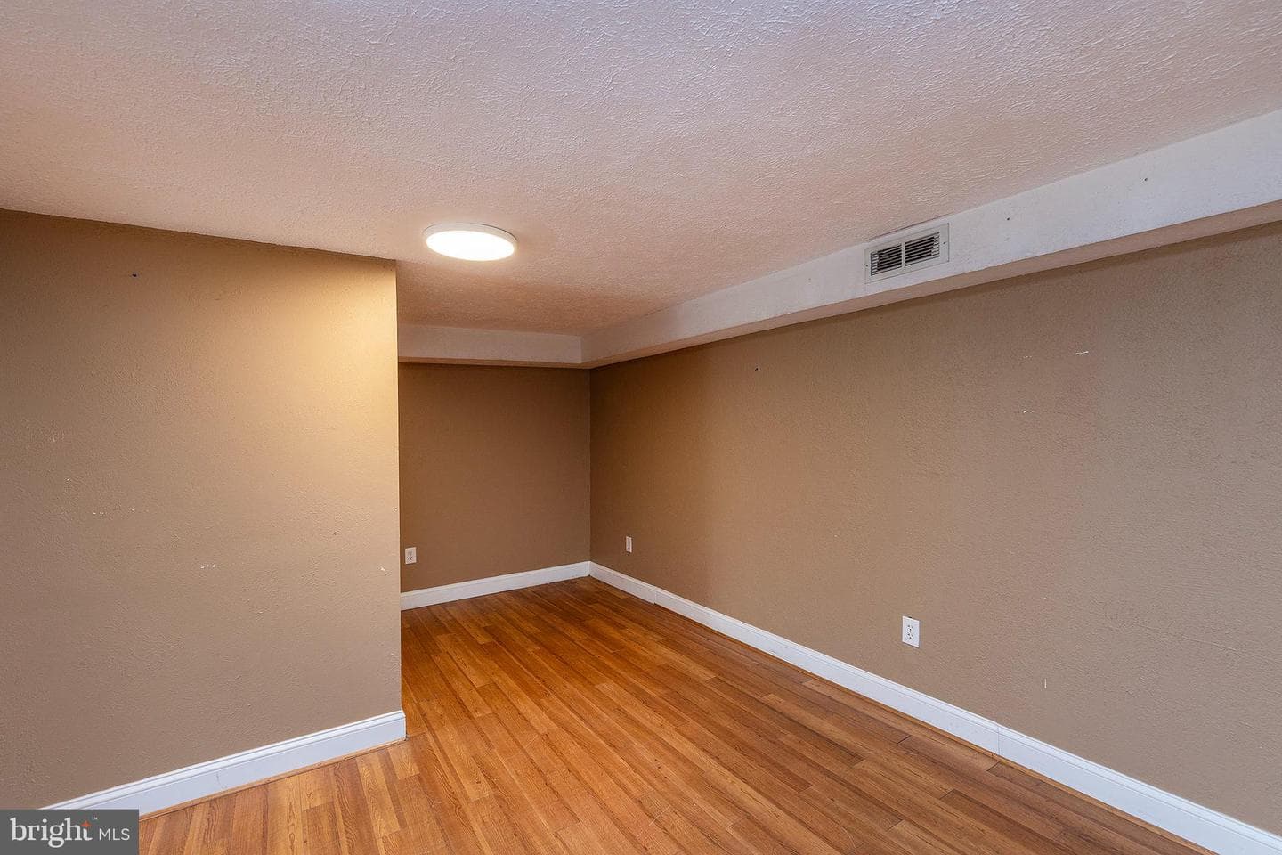 514 Frederick Avenue photo 35