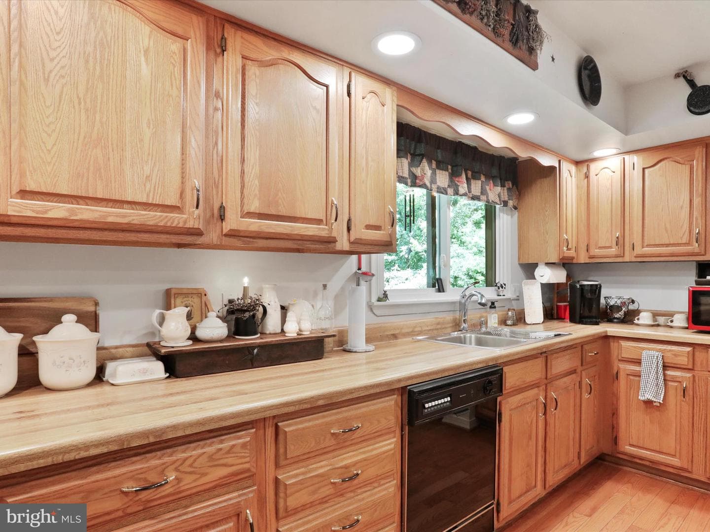 2741 Happy Creek Road photo 12
