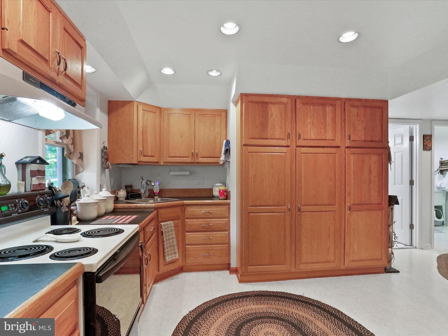 2741 Happy Creek Road photo 35