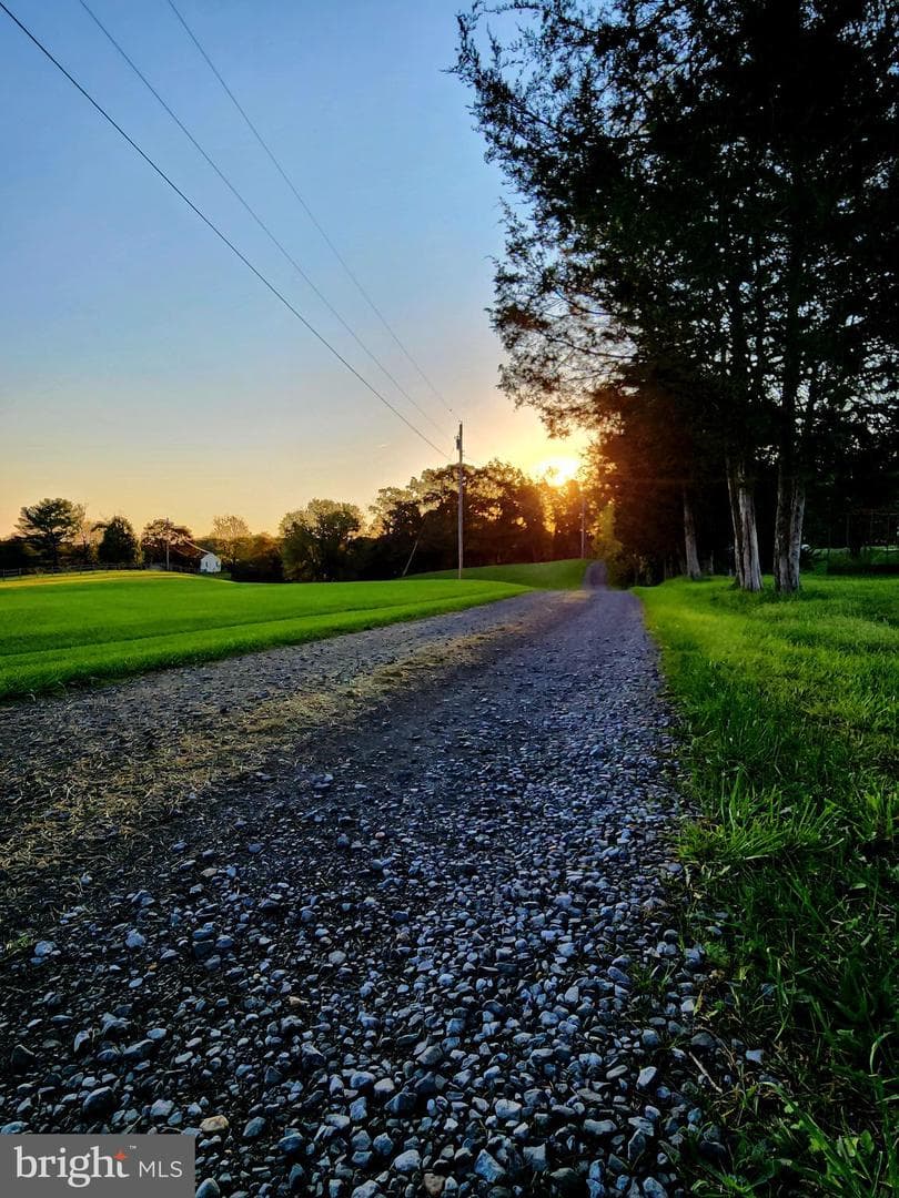 167 Robinson Road photo 10