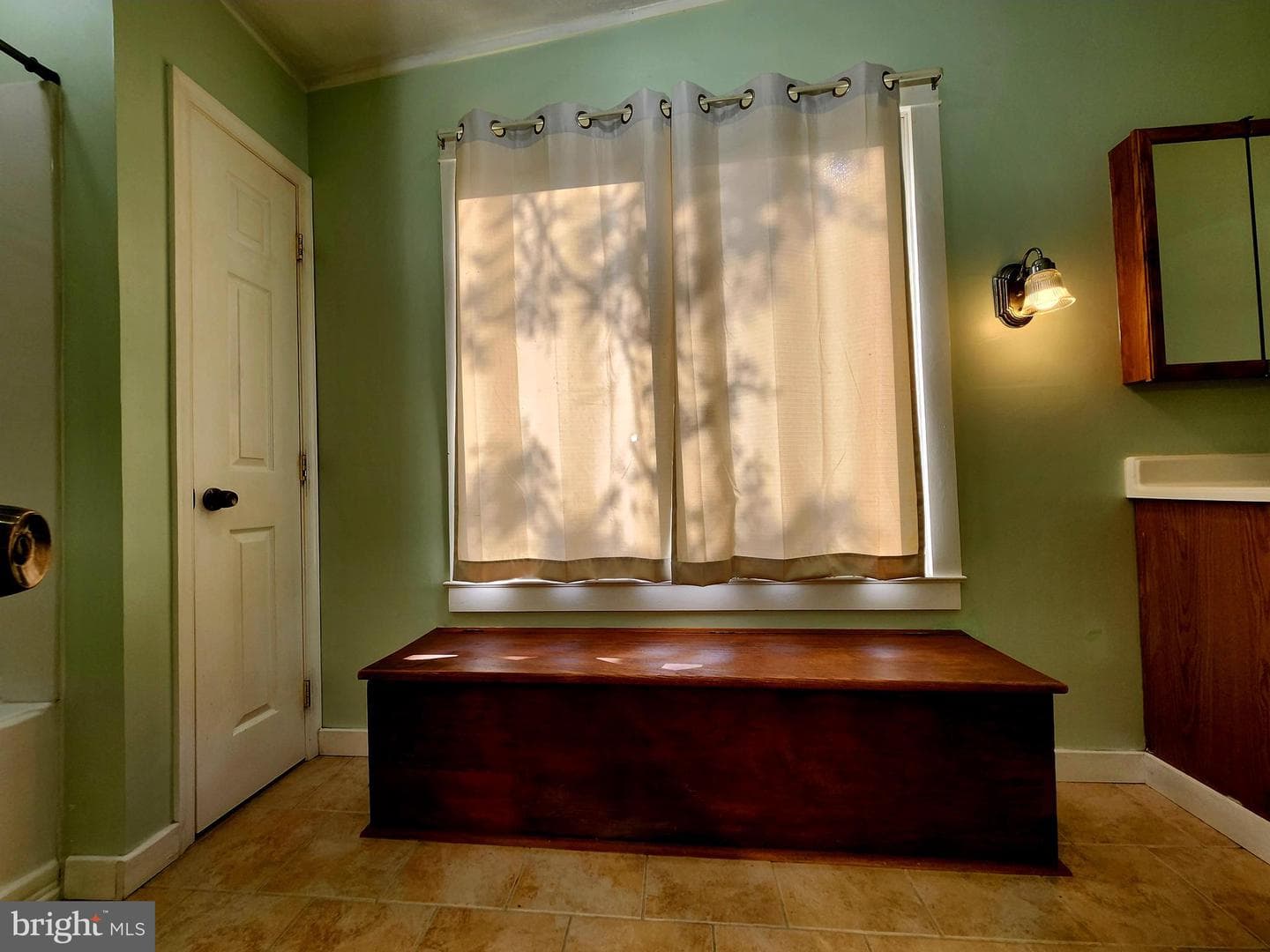 167 Robinson Road photo 37