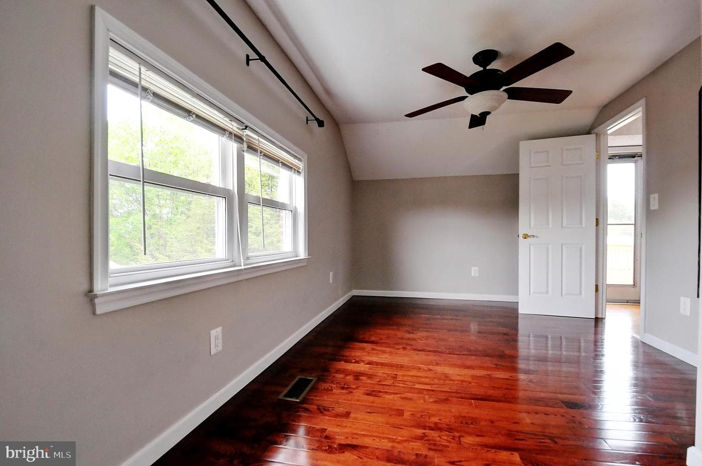 535 Washington Avenue photo 30